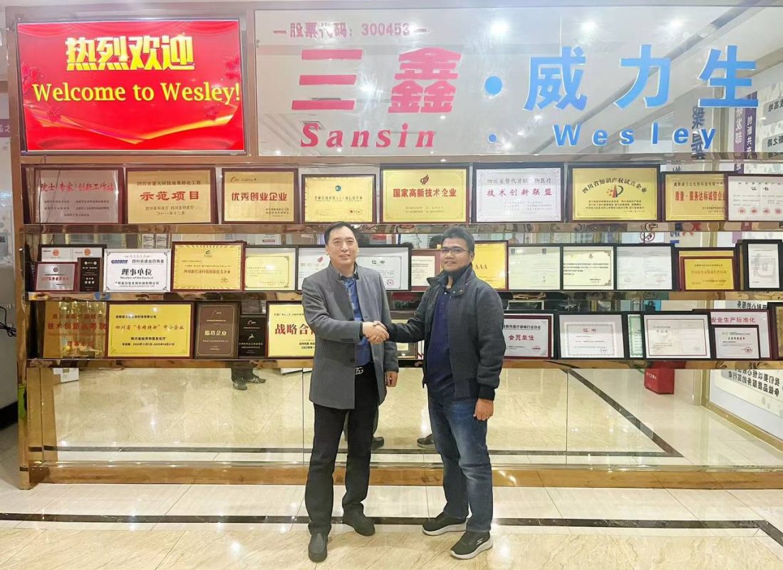 photo_6325815567029308816_y